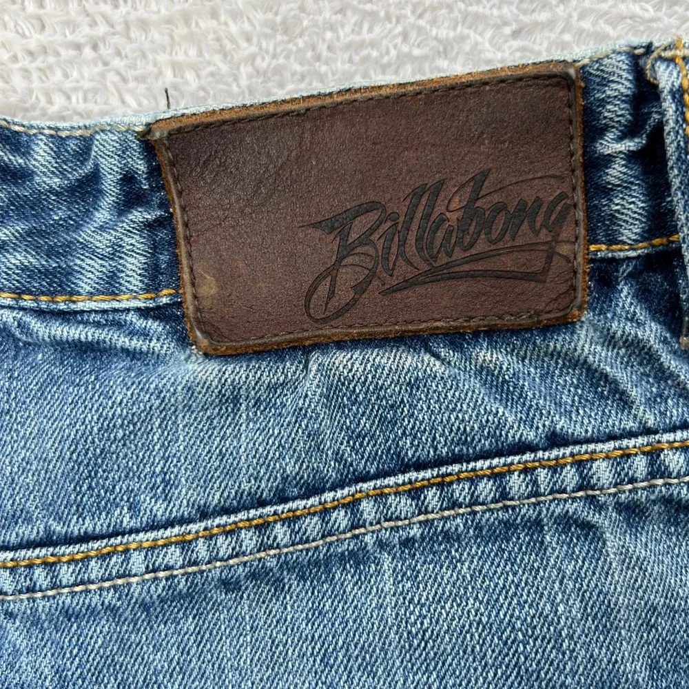 Billabong‎ The Point Straight Leg Jeans Mens 34 Medium Wash Blue Denim M307GPOR